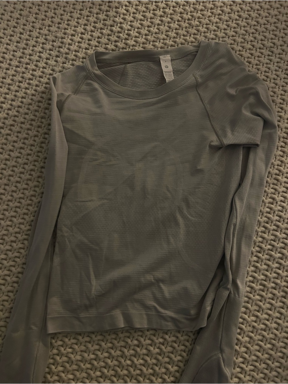 Lululemon Swiftly Tech Long-Sleeve Shirt 2.0 – Size 2
